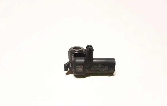 Mazda CX-3 Airbag deployment crash/impact sensor D09H57KC0 K3239