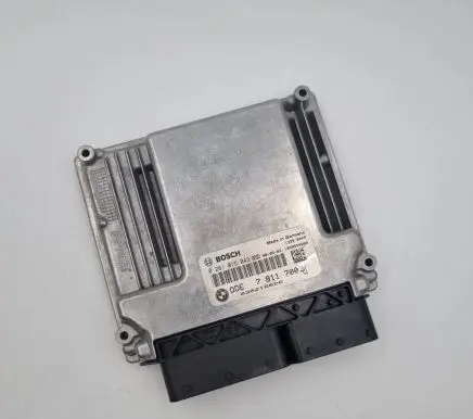BMW 1 E81 E87 Engine control unit/module 7811700 13617811700 030216626