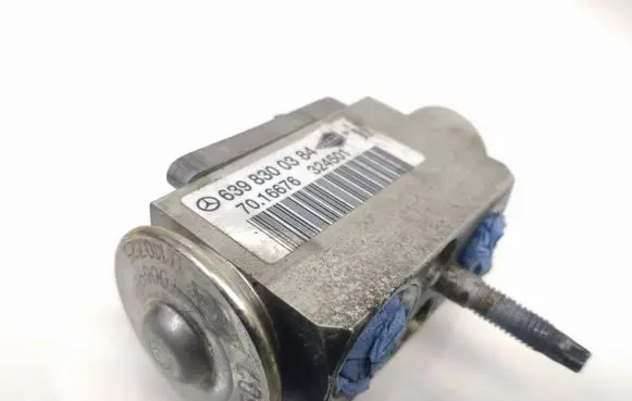 Air conditioning (A/C) expansion valve