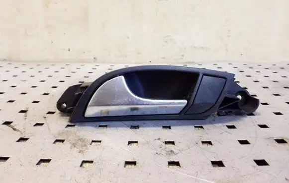 Audi Q7 4L Front door interior handle 4L0837019