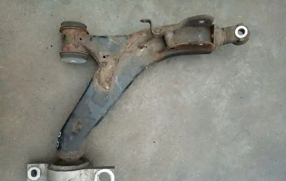 Lexus GS 300 350 430 450H Front lower control arm/wishbone