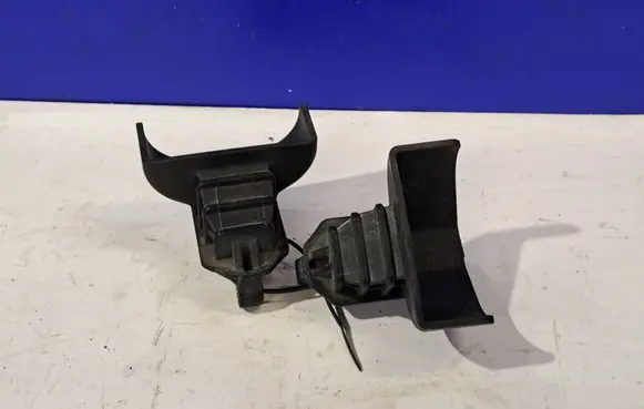 Radiator support slam panel bracket