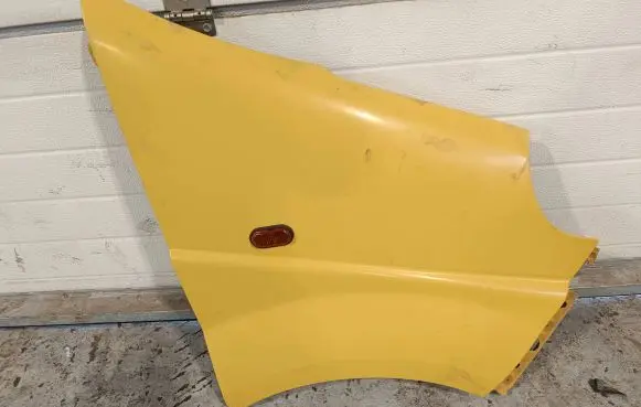 Opel Vivaro Fender