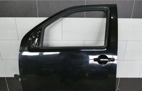 Nissan Pathfinder R51 Front door