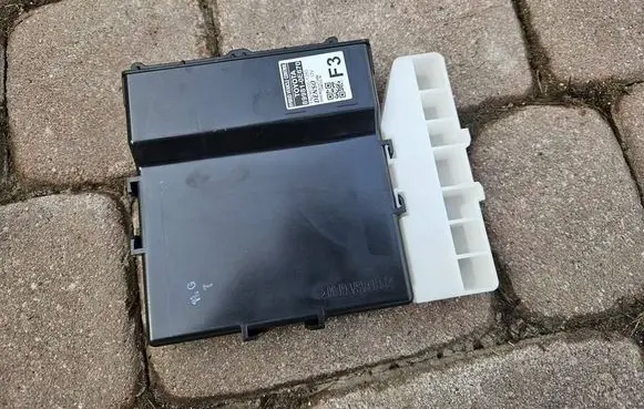 Toyota Highlander XU70 Central body control module 899810E670
