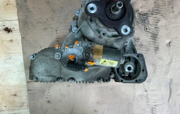 BMW 5 E60 E61 Gearbox transfer box case 7550173 TF0870