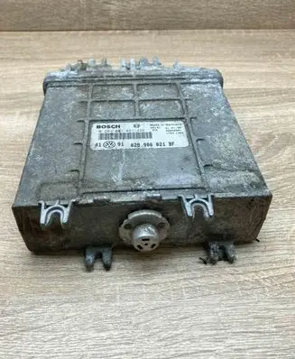 Volkswagen Golf III Engine control unit/module ECU 028906021BF 0281001421