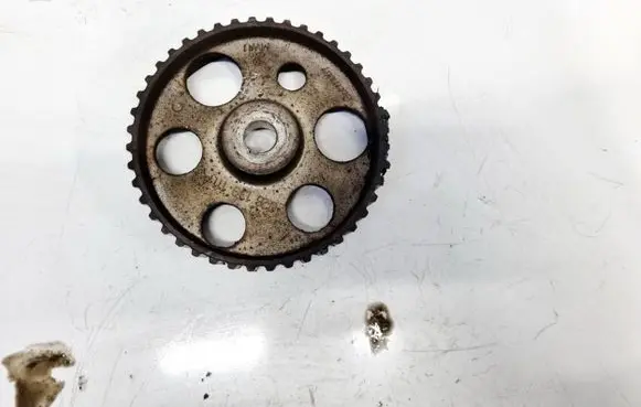 Volkswagen PASSAT B4 Fuel pump gear (pulley) 028130111A