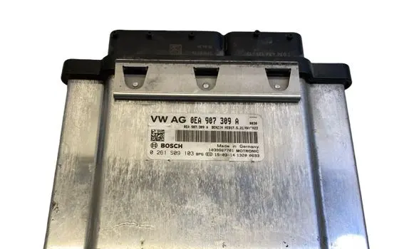 Volkswagen Golf VII Engine control unit/module 0EA907309A 0261S09103BPG