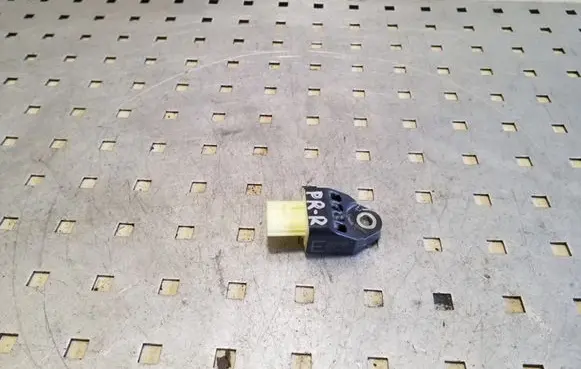 Toyota RAV 4 (XA30) Airbag deployment crash/impact sensor 8983142010