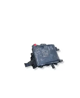 Peugeot Partner III Fuse module 9804848580