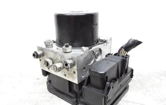 Volvo V60 ABS Pump 31400101