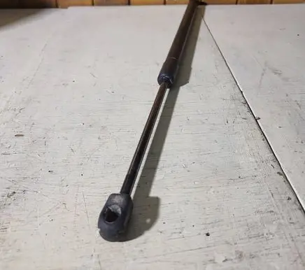 Mazda 2 Tailgate/trunk strut/damper D65162620