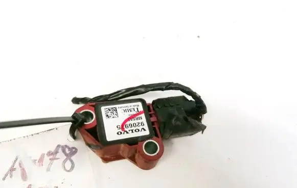 Volvo V50 Airbag deployment crash/impact sensor 9206975