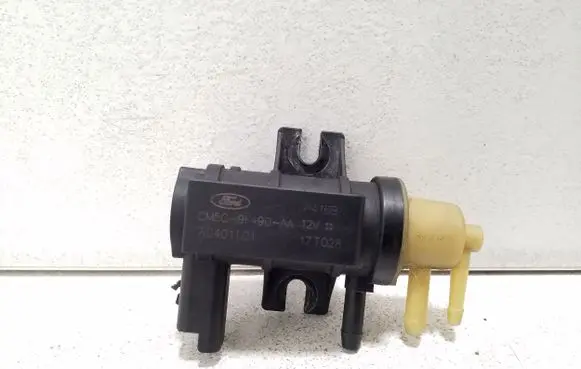 Ford Kuga II Turbo solenoid valve CM5C9F490AA