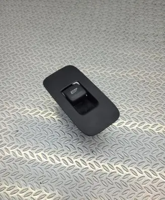 Volvo V40 Electric window control switch 31394840