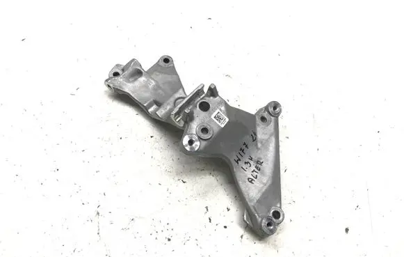 Mercedes-Benz A W177 Generator/alternator bracket A2821508000