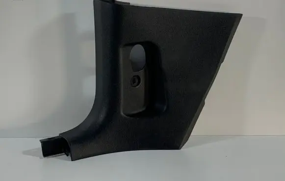 Foot area side trim