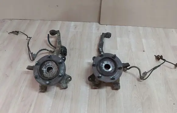 Toyota FJ cruiser Rear wheel hub