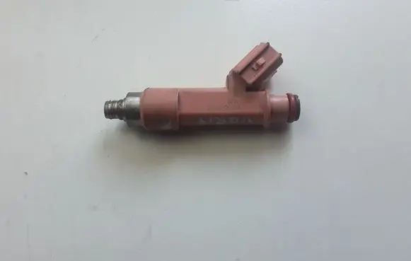Fuel injector