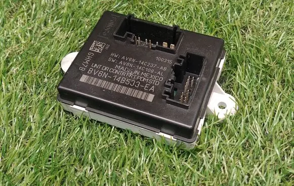 Ford Focus ST Door control unit/module BV6N14B533EA AV6N14C237AB AV6N14C108AL