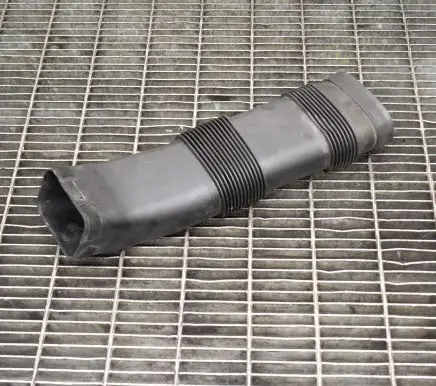 BMW 4 F32 F33 Air intake duct part 8507567 70529002