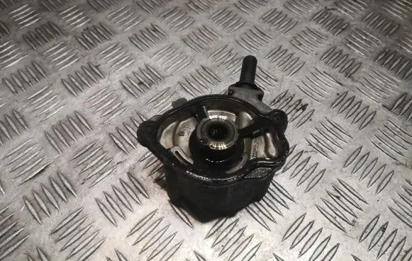 Mercedes-Benz C W204 Vacuum pump 6510900005 A6510900005