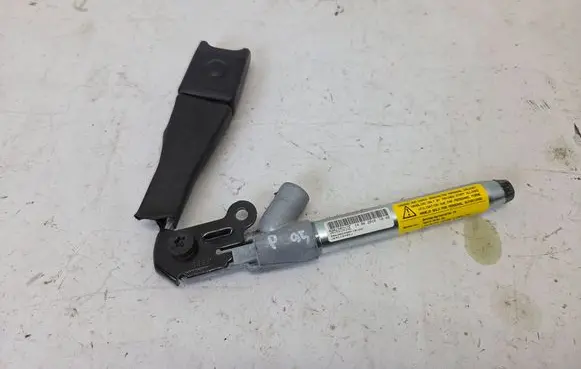 Saab 9-5 Front seatbelt buckle 306302398