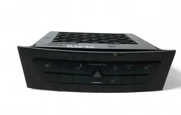 Mercedes-Benz E W211 Center console A2116800552