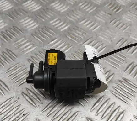 Porsche Cayenne (9Y0 9Y3) Turbo solenoid valve 06M906609