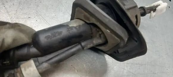 Ford Focus C-MAX Clutch master cylinder 