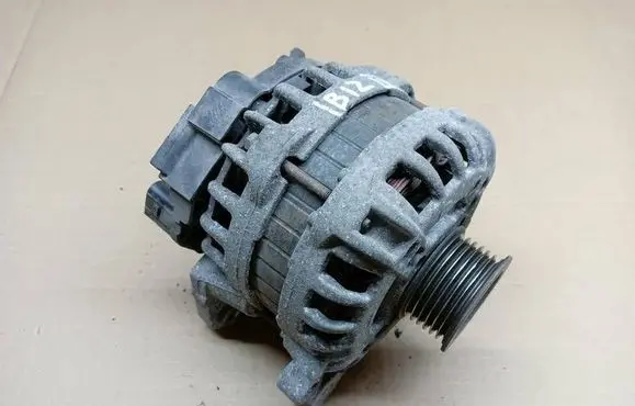 Seat Ibiza IV (6J,6P) Generator/alternator 04C903023H F000BL06Z8
