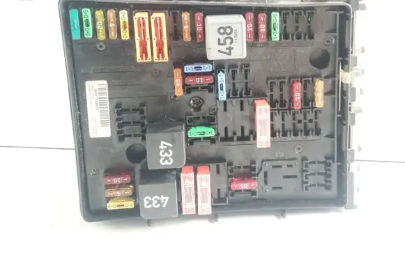 Skoda Octavia Mk2 (1Z) Fuse module 1K0937124H