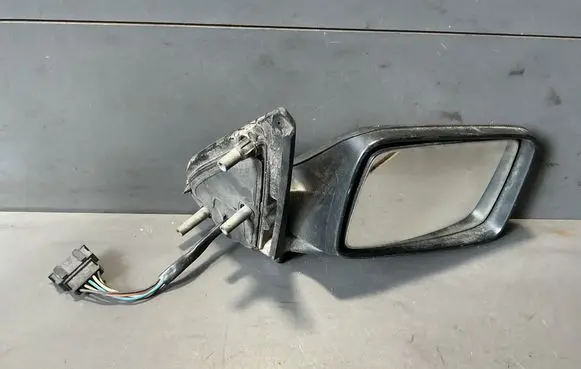 Volkswagen Golf III Front door electric wing mirror E10217387