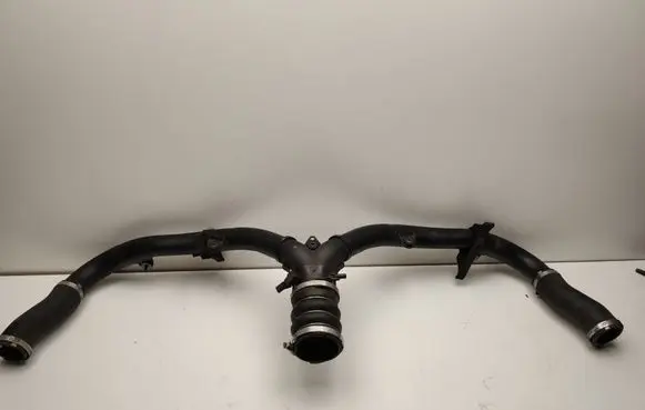 Porsche Macan (95B) Intercooler hose/pipe 95B145762A