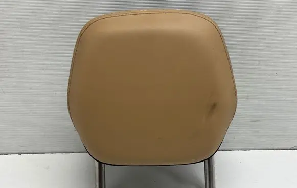 Porsche Cayenne (92A) Rear seat headrest 
