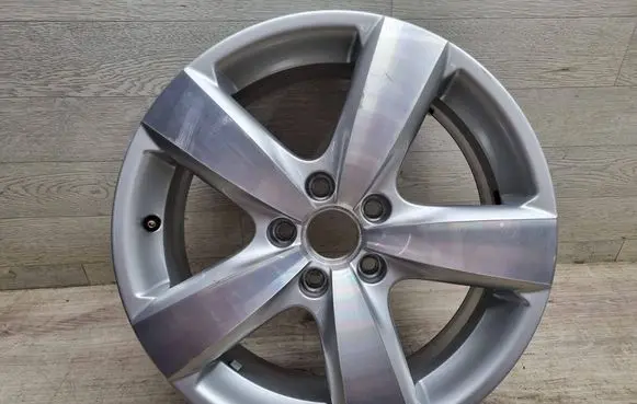 Volkswagen Tiguan R17 alloy rim 5N0601025AB