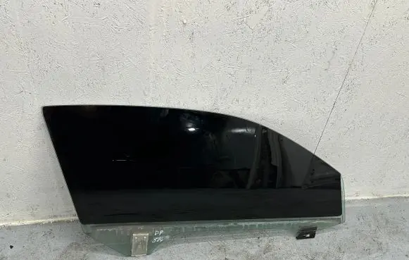 BMW 3 E92 E93 Front door window/glass (coupe) 7119200 51337119200