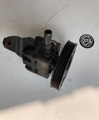 Mazda 626 Power steering pump GE4T32650B