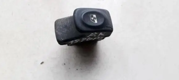 Renault Megane I Electric window control switch 838100c