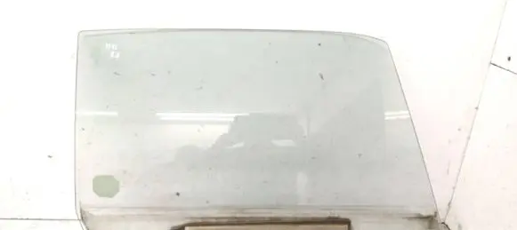 Lancia Beta Front door window/glass (coupe) DOT36 M127 D239