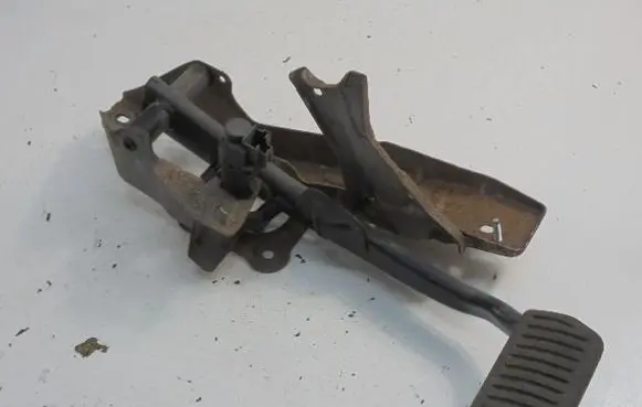 Volvo S60 Brake pedal 31341100