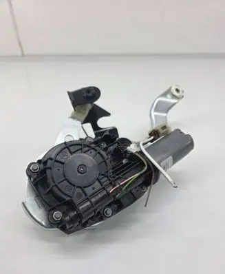 Mercedes-Benz C W205 Tailgate/trunk/boot lift motor S000047719