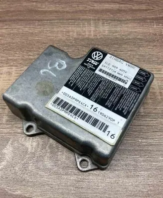 Volkswagen PASSAT B6 Airbag control unit/module 3C0909605K 391131