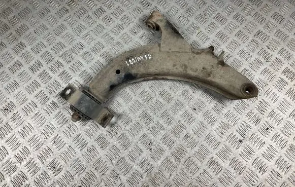 Subaru Impreza I Front lower control arm/wishbone