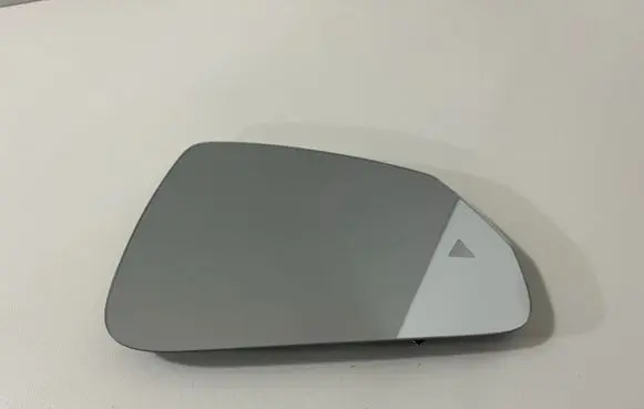 BMW X1 U11 Wing mirror glass 5A18088