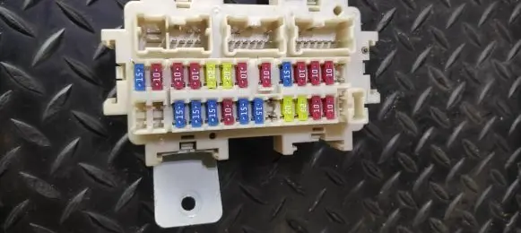 Renault Koleos I Fuse box set