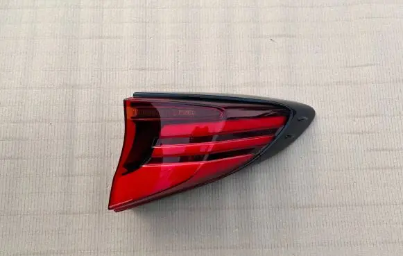 Toyota C-HR I Rear/tail lights 81550F4130 195811782