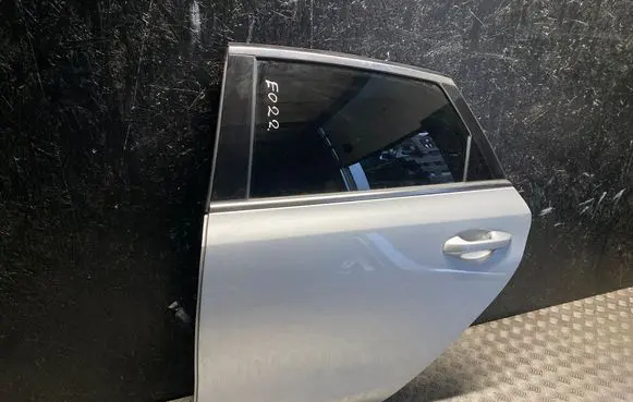 KIA Pro Cee'd III Rear door