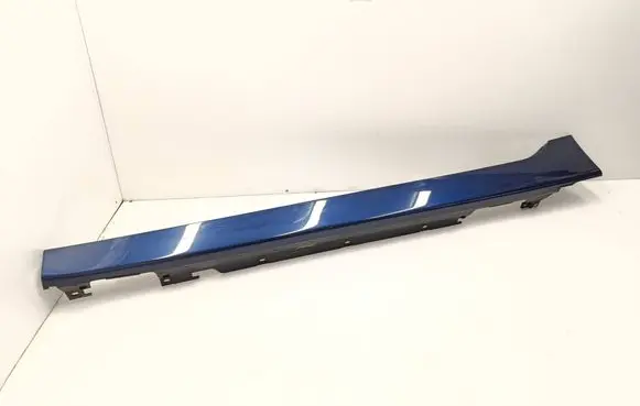BMW 2 F46 Sill 7318851